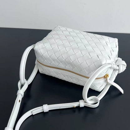 Sac à bandoulière BV Loop Top Handle 19 cm en cuir d'agneau blanc