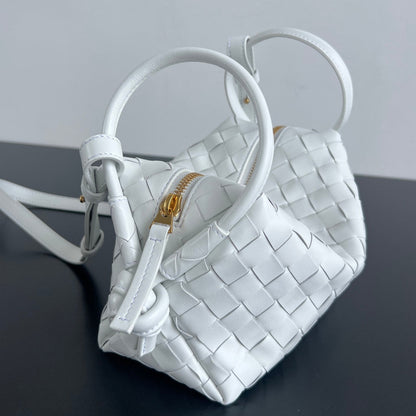 Sac à bandoulière BV Loop Top Handle 19 cm en cuir d'agneau blanc