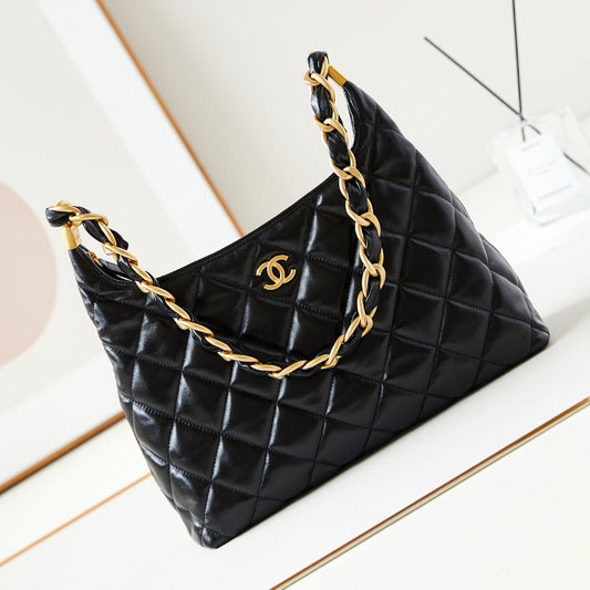 Sac hobo 24a 32 cm en cuir de veau noir avec accessoires dorés