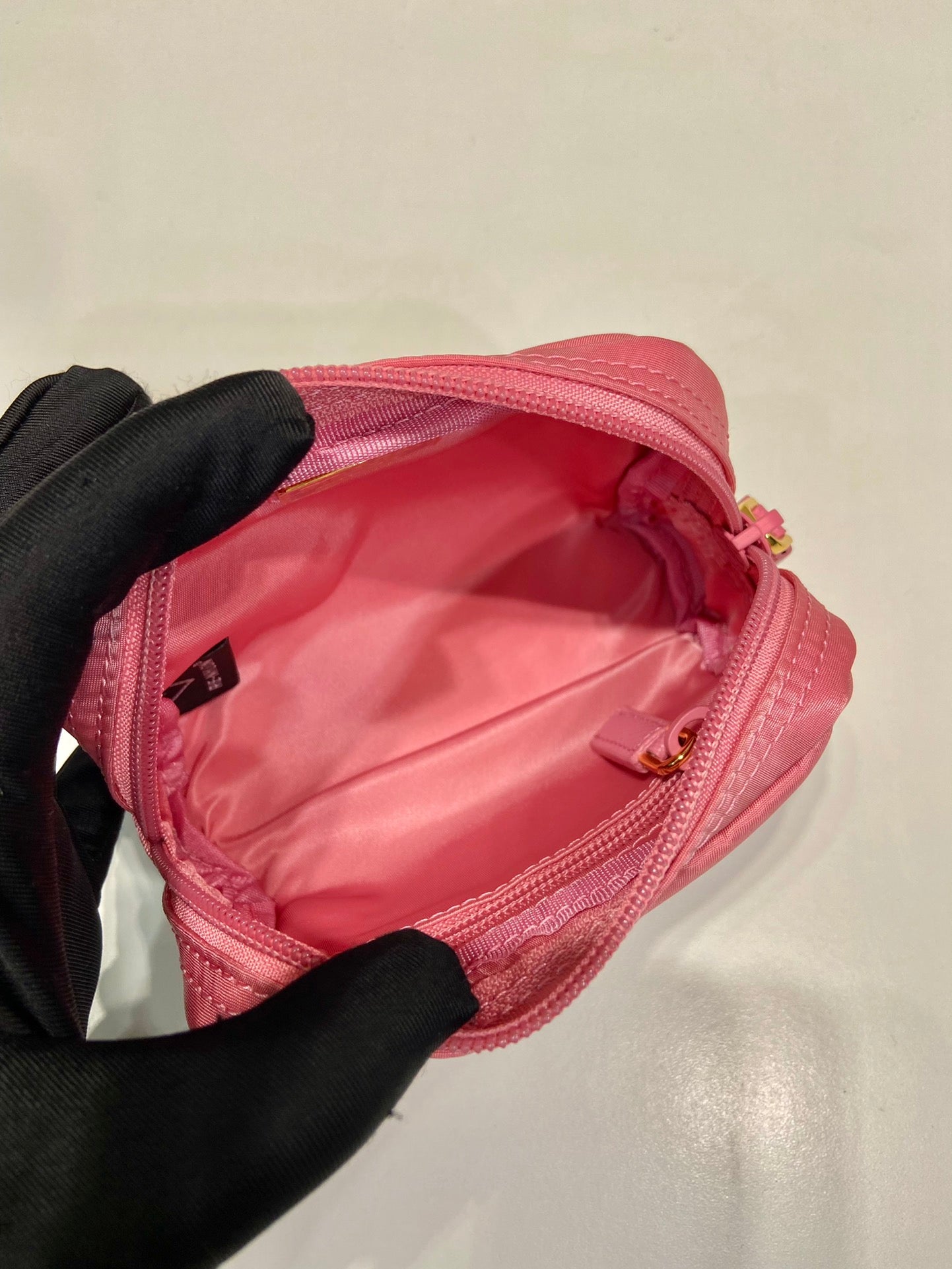 Pochette 12 en nylon recyclé rose bonbon