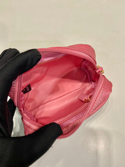 Pochette 12 en nylon recyclé rose bonbon