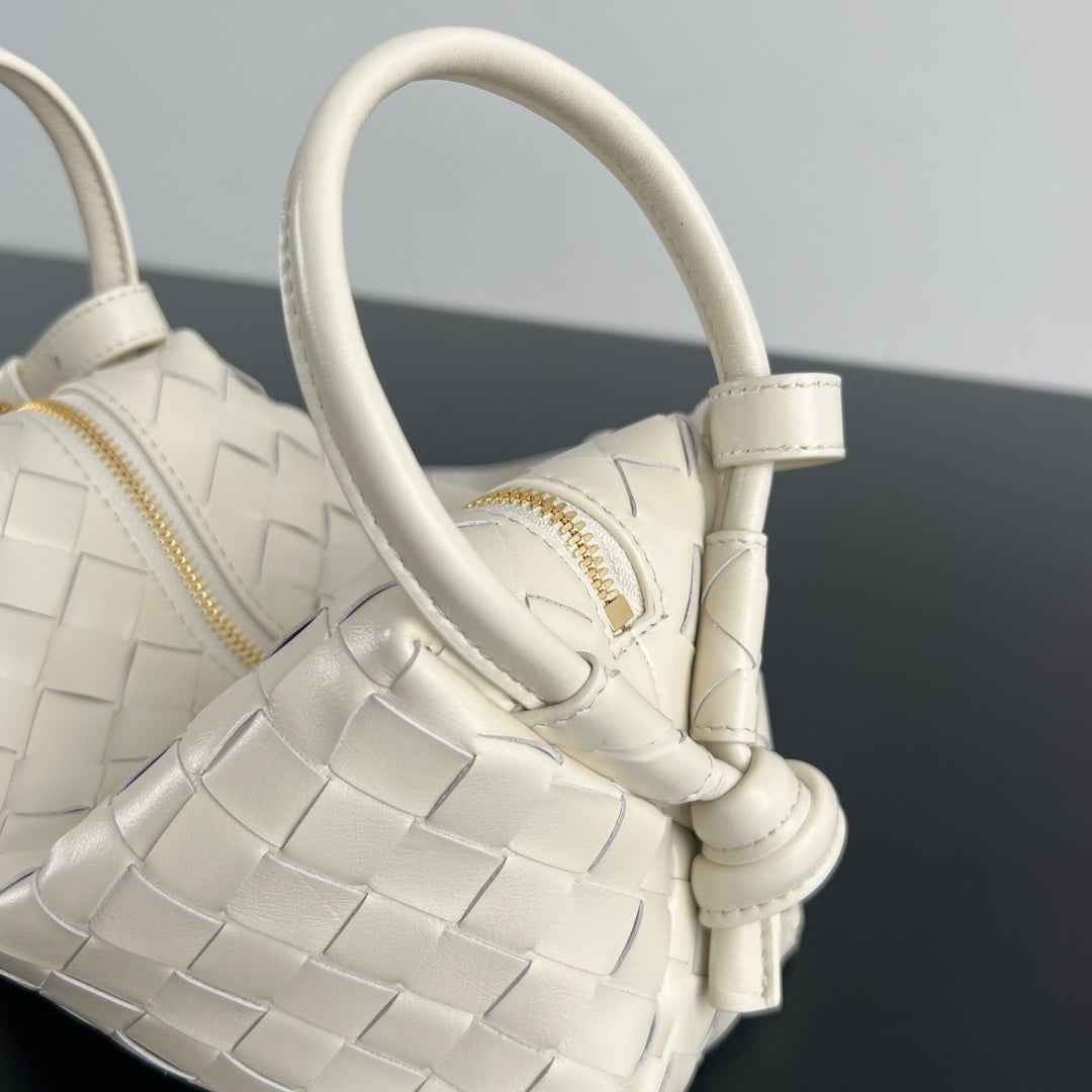 BVループトップハンドル 19cm クリーム ラムスキン