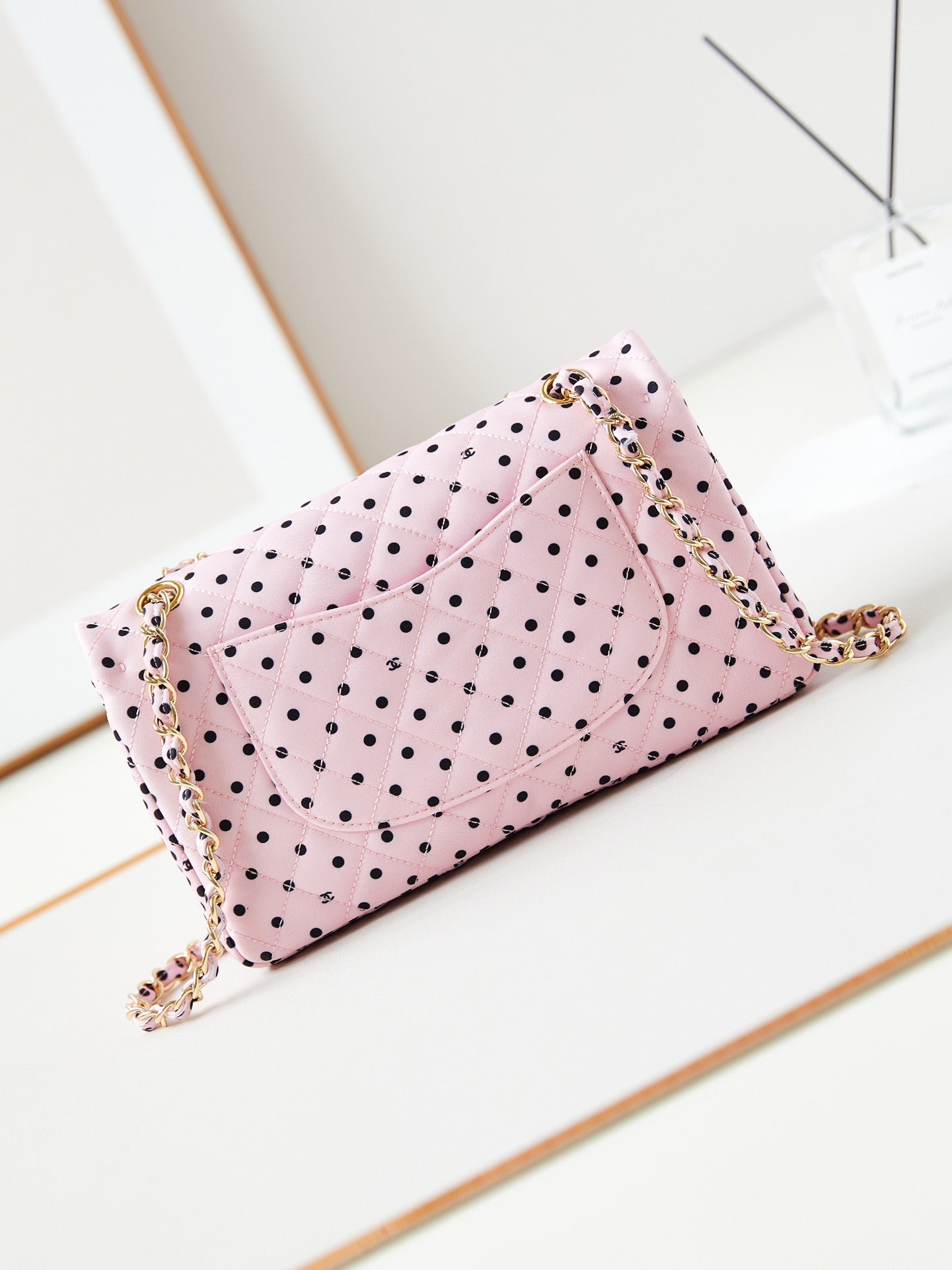 Sac à rabat moyen 24p 25cm toile rose pois noirs