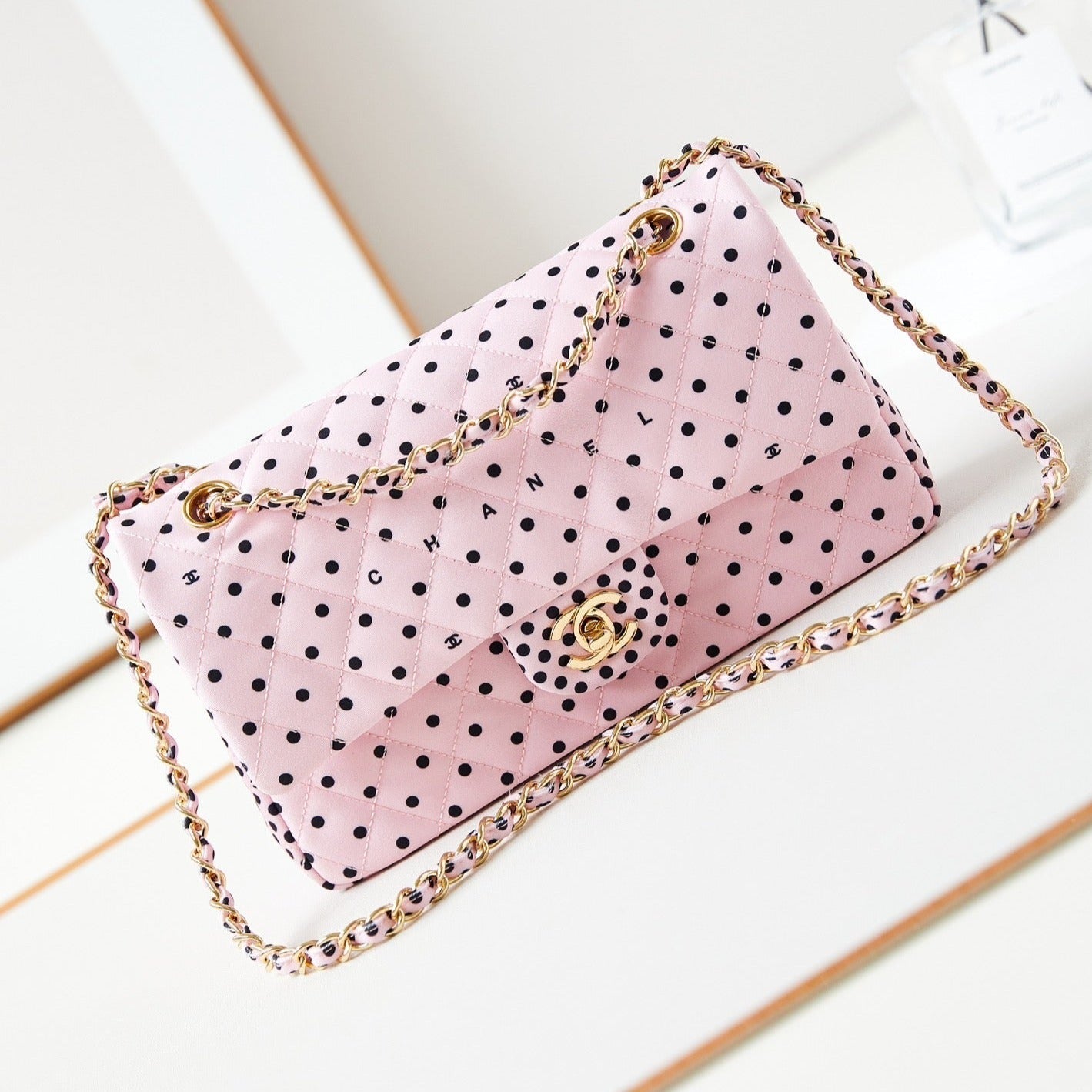 Sac à rabat moyen 24p 25cm toile rose pois noirs