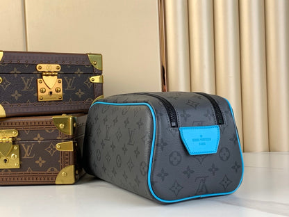 DOPP KIT 28インチ ガンメタルモノグラムエクリプスキャンバスとターコイズカーフスキントリム