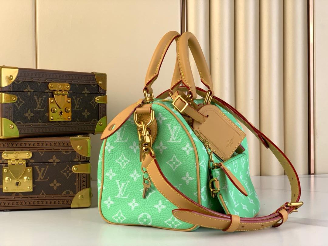 SPEEDY P9 BANDOULIÈRE 25 EN CUIR DE VEAU MONOGRAMME VERT ÉMERAUDE