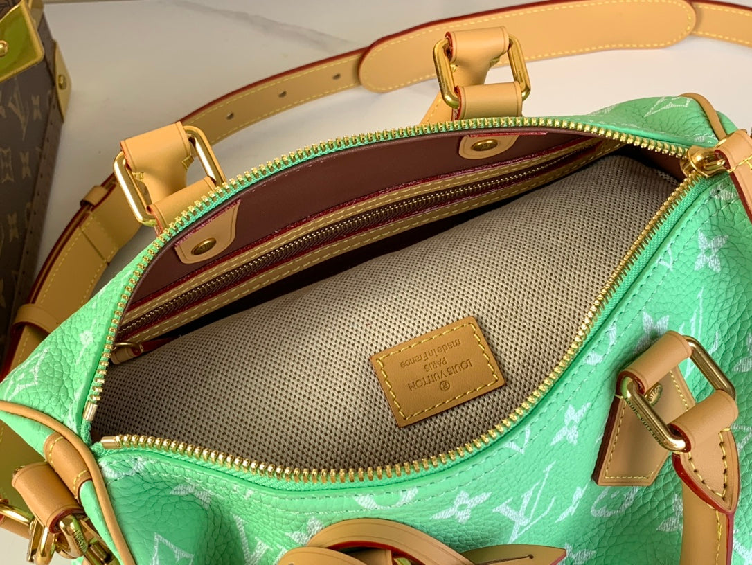 SPEEDY P9 BANDOULIÈRE 25 EN CUIR DE VEAU MONOGRAMME VERT ÉMERAUDE