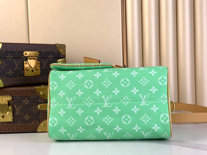 SPEEDY P9 BANDOULIÈRE 25 EN CUIR DE VEAU MONOGRAMME VERT ÉMERAUDE