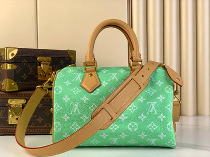 SPEEDY P9 BANDOULIÈRE 25 EN CUIR DE VEAU MONOGRAMME VERT ÉMERAUDE
