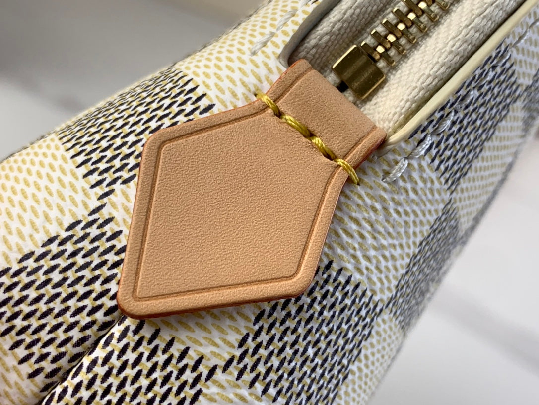 TROUSSE À COSMÉTIQUES 22 EN TOILE DAMIER AZUR BLANC GRIS