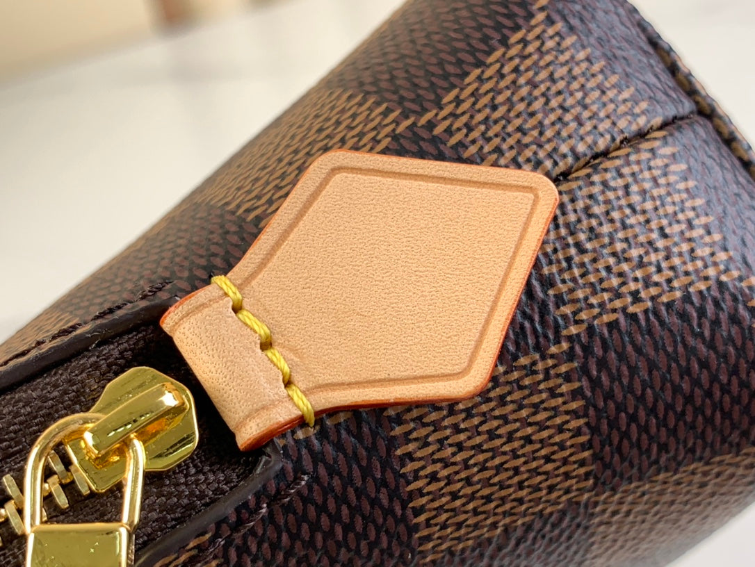 POCHETTE COSMETIQUE 22 EN TOILE DAMIER EBENE MARRON