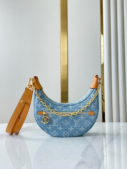 LOOP 29 EN DENIM MONOGRAMME BLEU QUINCAILLERIE DORÉ