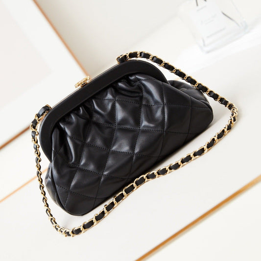 Pochette 24a 24 cm en cuir d'agneau noir et accessoires dorés