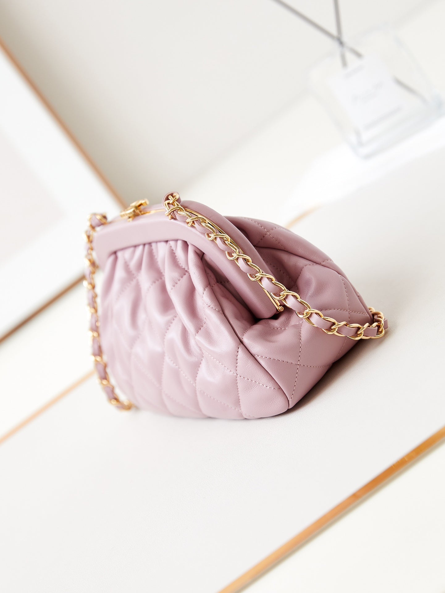 24a クラッチ 24cm ライトピンク ラムスキン ゴールド金具