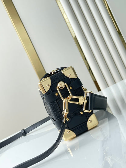 COFFRE LATÉRAL MINI 18 EN CUIR D'AGNEAU NOIR AVEC MOTIF CROISÉ, QUINCAILLERIE DORÉ