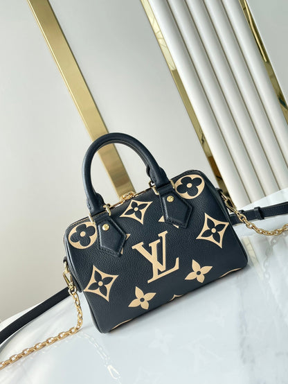SAC BANDOULIÈRE SPEEDY 20 EN CUIR EMPREINTE MONOGRAMME NOIR CRÈME QUINCAILLERIE DORÉ
