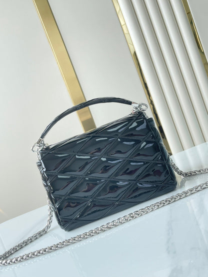 GO-14 MM 23 PO CUIR DE VEAU NOIR BRILLANT QUINCAILLERIE ARGENTÉE