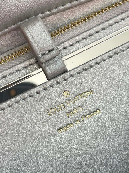 GO-14 MM 23 PO CUIR D'AGNEAU MATELASSÉ GRIS ÉCRUME QUINCAILLERIE DORÉ
