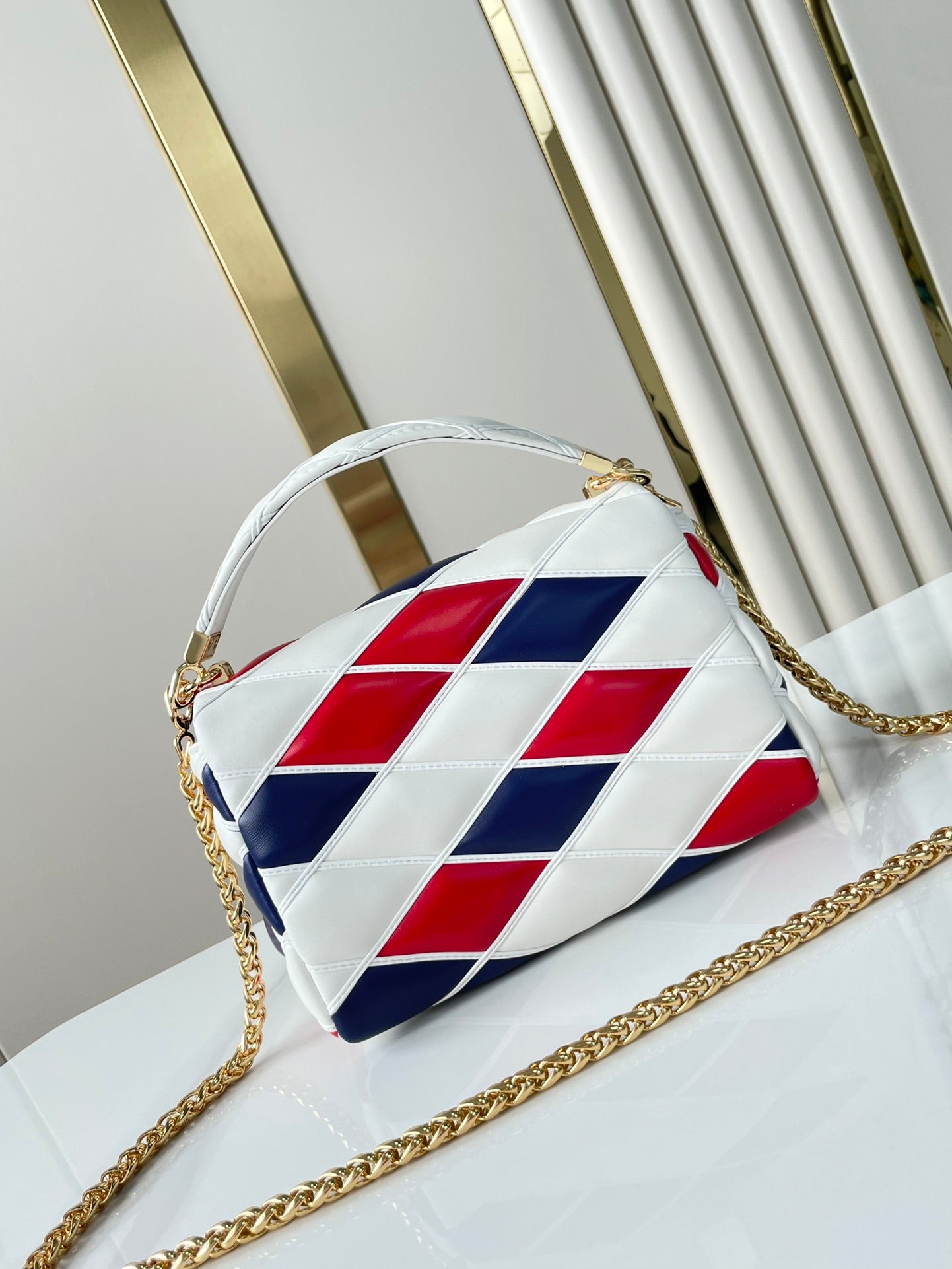 GO-14 MM 23 PO BLANC ROUGE MÉLANGE BLEU MARINE PEAU D'AGNEAU MATELASSÉE QUINCAILLERIE OR
