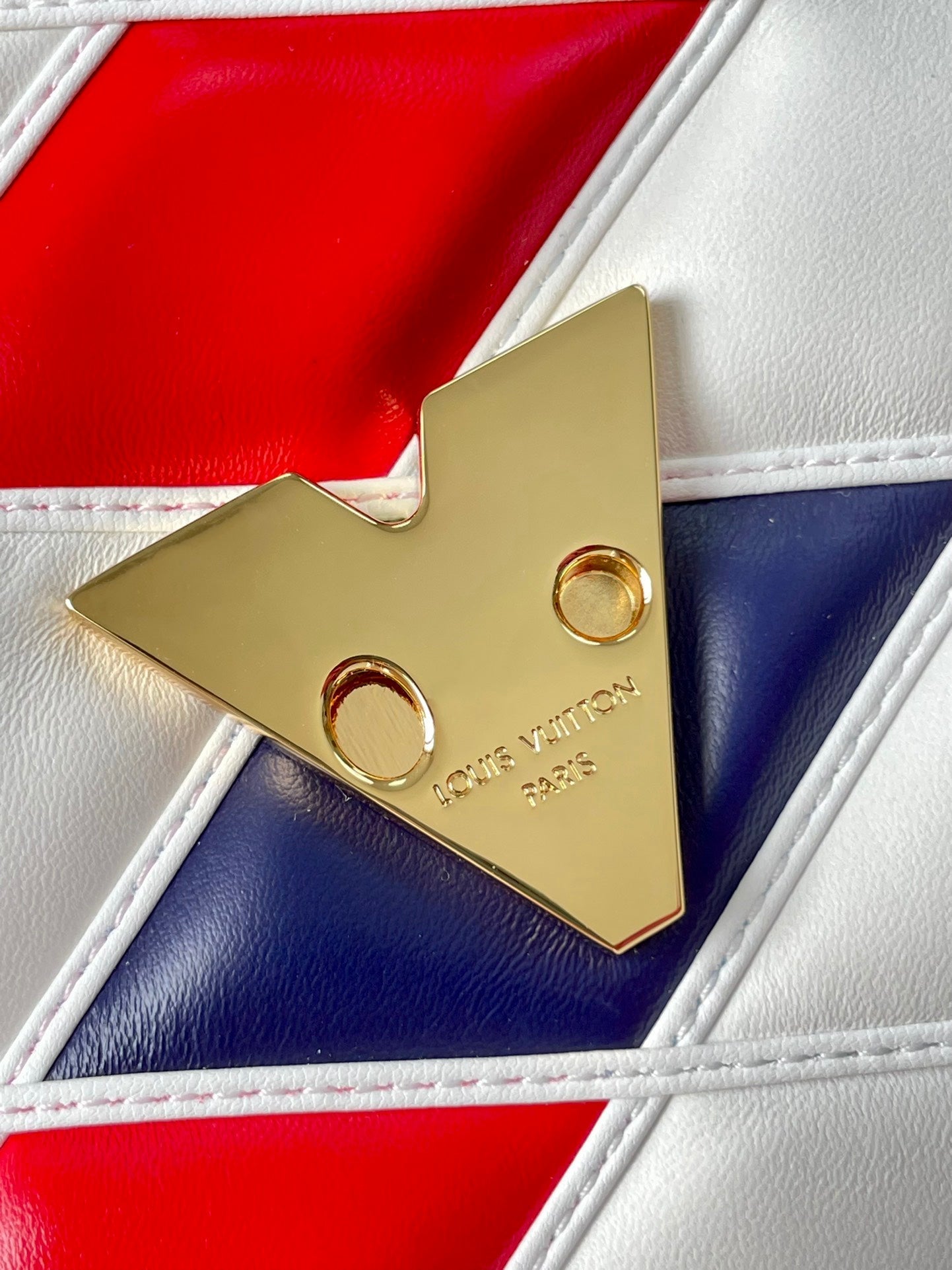 GO-14 MM 23 PO BLANC ROUGE MÉLANGE BLEU MARINE PEAU D'AGNEAU MATELASSÉE QUINCAILLERIE OR