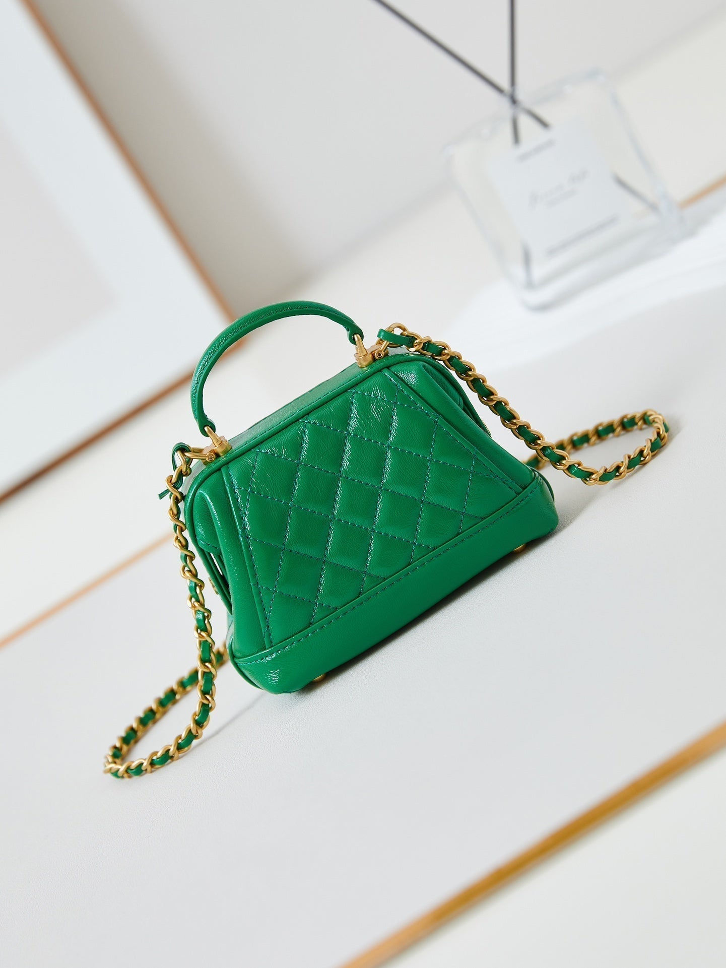 Mini poignée supérieure CC 24A 13 cm en cuir ciré vert, accessoires dorés 238465