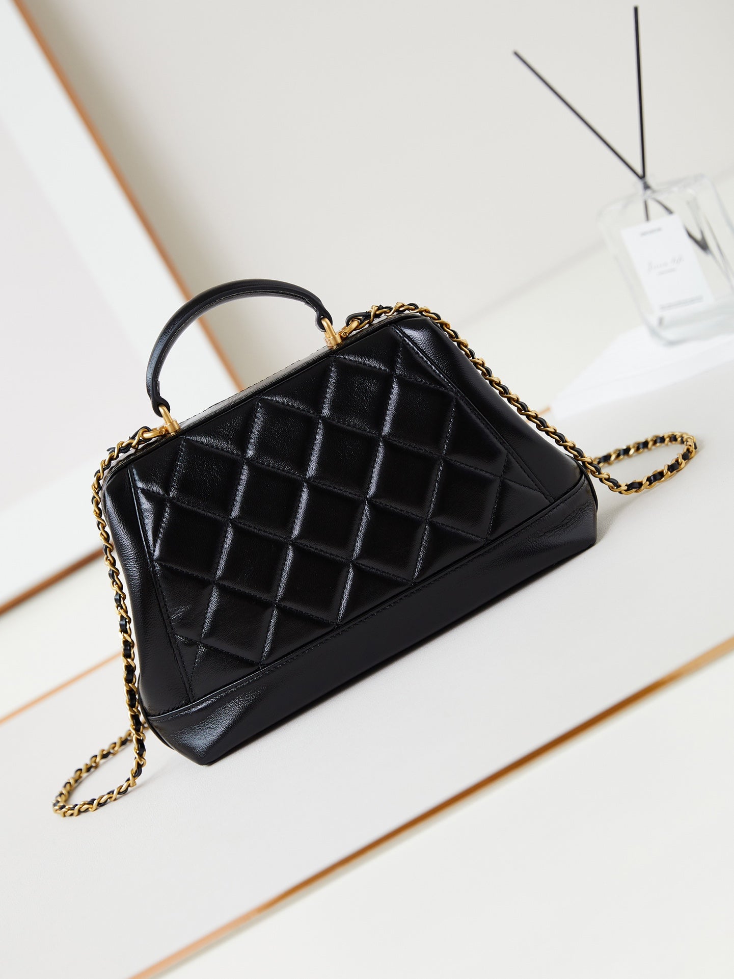Poignée supérieure CC 24A 23,5 cm en cuir ciré noir, accessoires dorés 238469