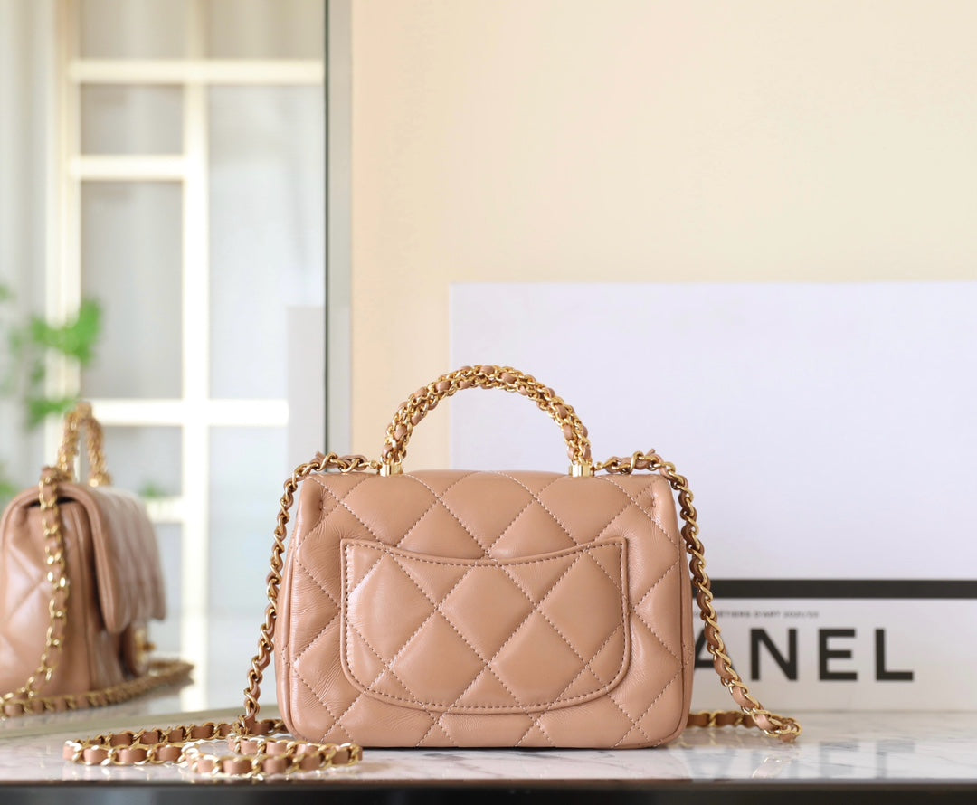 24b mini sac à rabat 19 cm poignée supérieure en cuir d'agneau beige