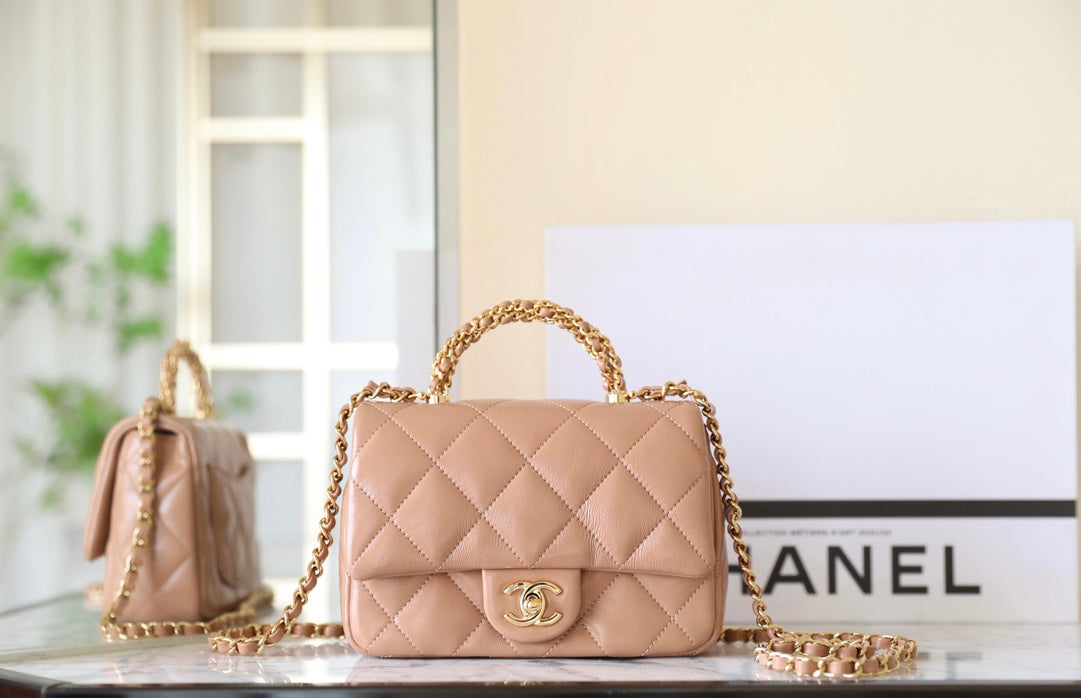24b mini sac à rabat 19 cm poignée supérieure en cuir d'agneau beige