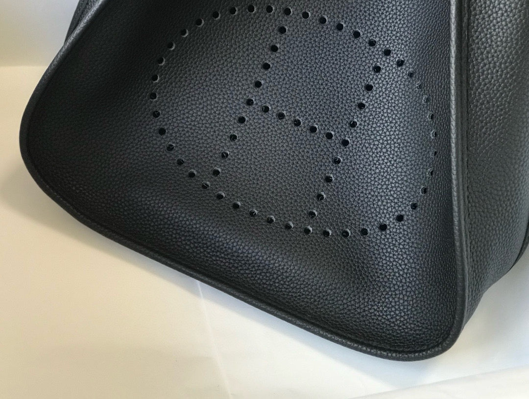 エヴリン 29cm ブラック トーゴ グレー