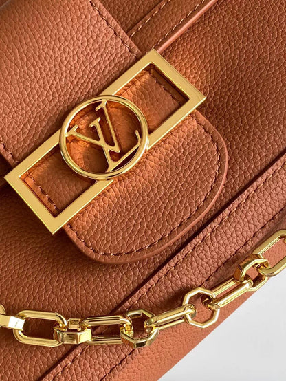 DAUPHINE SOFT MM 24 EN CUIR DE VEAU COGNAC, QUINCAILLERIE DORÉ