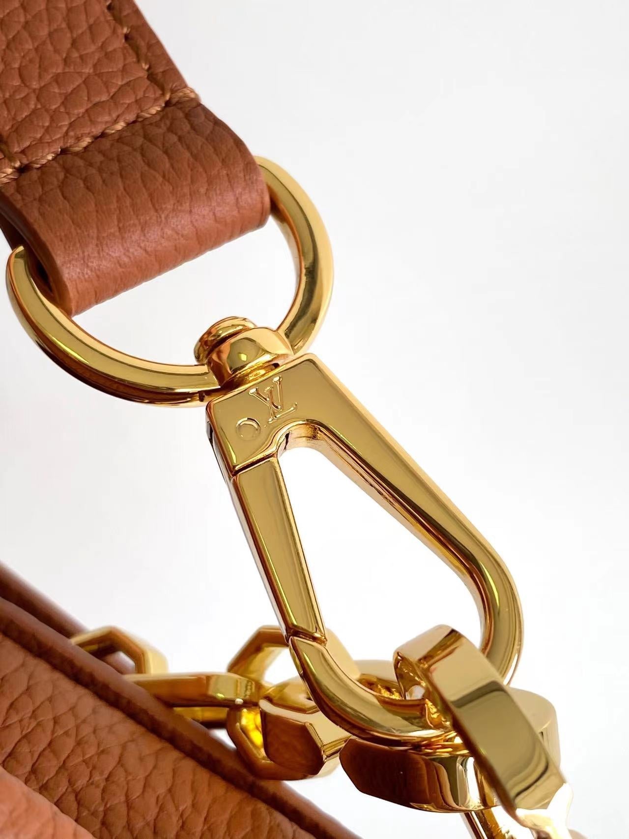 DAUPHINE SOFT MM 24 EN CUIR DE VEAU COGNAC, QUINCAILLERIE DORÉ