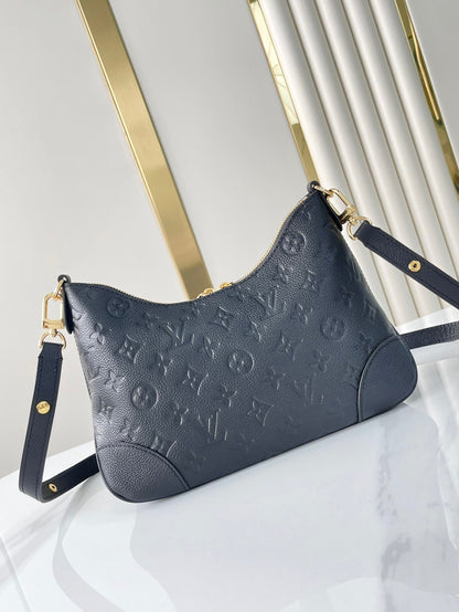 BOULOGNE 29 EN CUIR NOIR MONOGRAMME EMPREINTE QUINCAILLERIE DORÉ