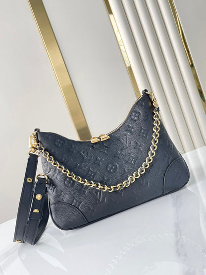 BOULOGNE 29 EN CUIR NOIR MONOGRAMME EMPREINTE QUINCAILLERIE DORÉ