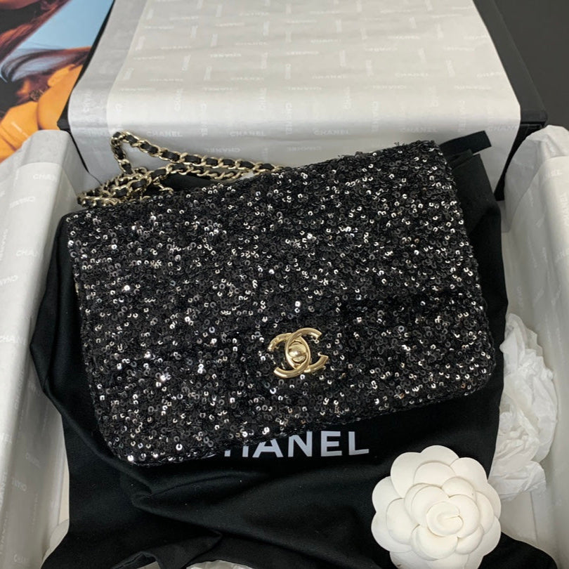 Sac à rabat 25C 20 cm en cuir de veau noir à pois et paillettes argentées
