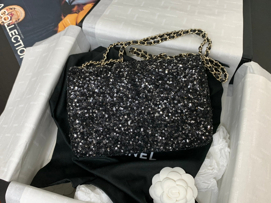 Sac à rabat 25C 20 cm en cuir de veau noir à pois et paillettes argentées