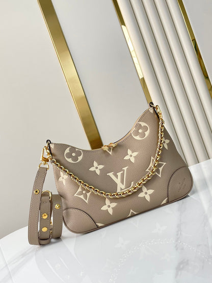 BOULOGNE 29 EN CUIR EMPREINTE MONOGRAMME GRIS TOURTERELLE ET CRÈME, QUINCAILLERIE DORÉ