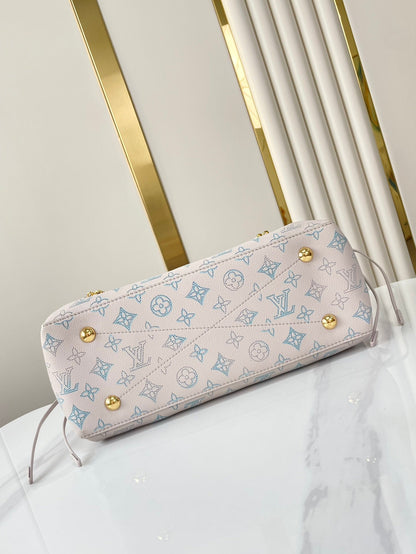 Sac cabas Bella 32 en cuir de veau perforé Blume, finitions dorées