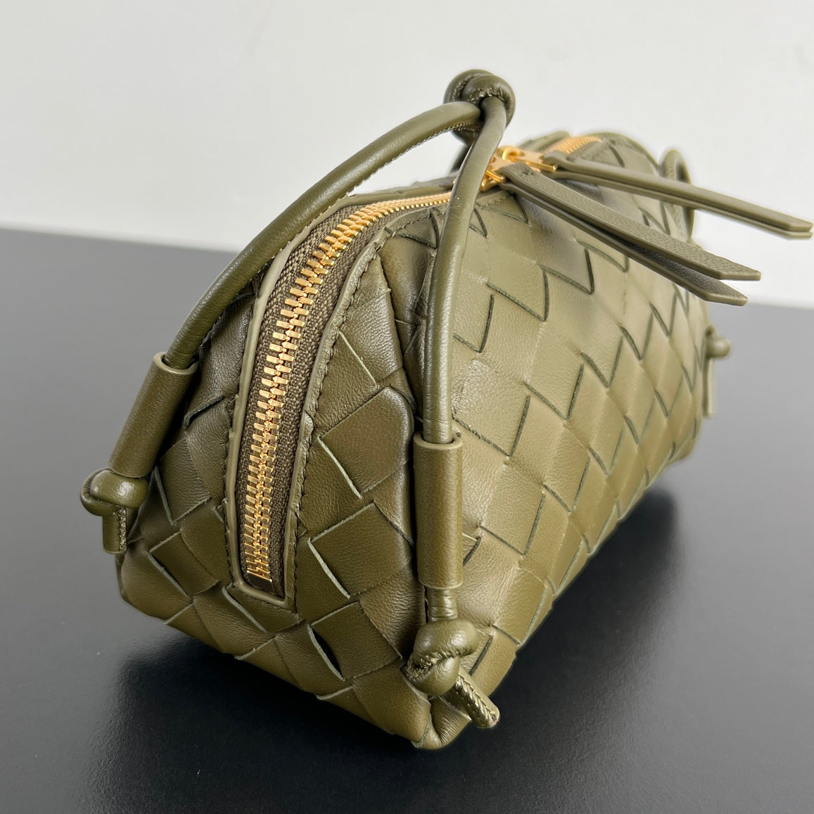 BVコンサートポーチ 18.5cm カーキ ラムスキン