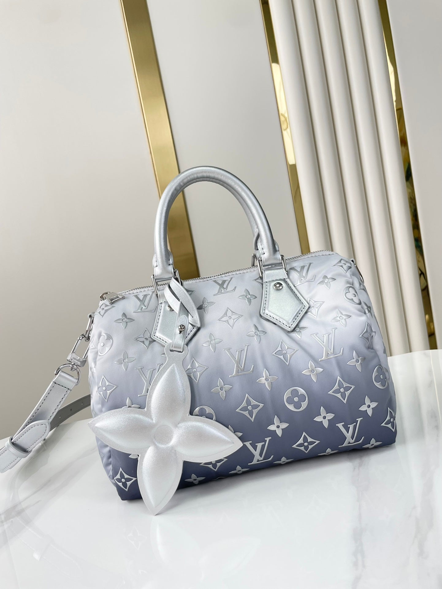 SAC À BANDOULIÈRE SPEEDY 25 PO EN NYLON MONOGRAMME ARGENT DÉGRADÉ, QUINCAILLERIE ARGENTÉE