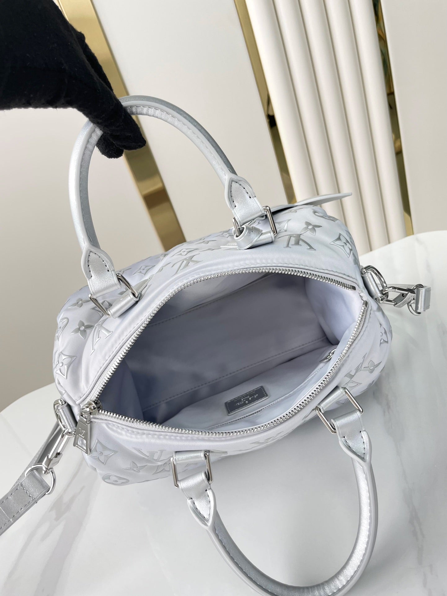 SAC À BANDOULIÈRE SPEEDY 25 PO EN NYLON MONOGRAMME ARGENT DÉGRADÉ, QUINCAILLERIE ARGENTÉE