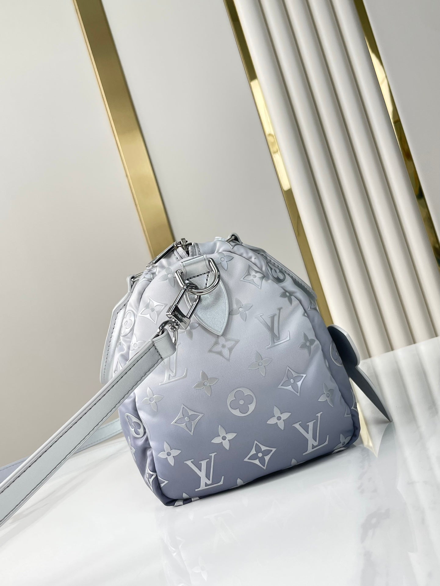 SAC À BANDOULIÈRE SPEEDY 25 PO EN NYLON MONOGRAMME ARGENT DÉGRADÉ, QUINCAILLERIE ARGENTÉE