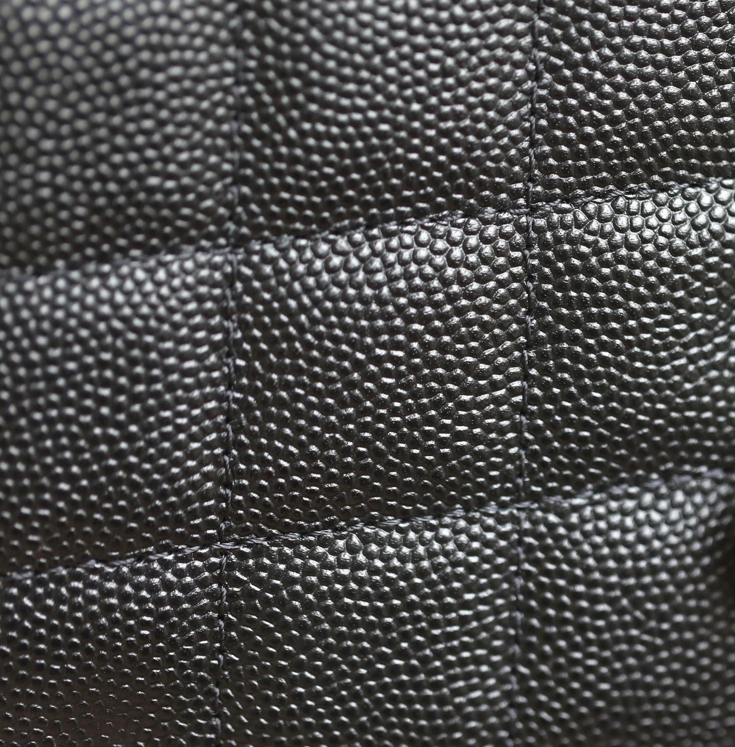 Sac à main CC 25C 18 cm en cuir de veau grainé noir