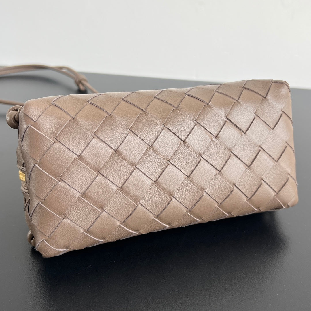 Pochette de concert BV 18,5 cm en cuir d'agneau marron