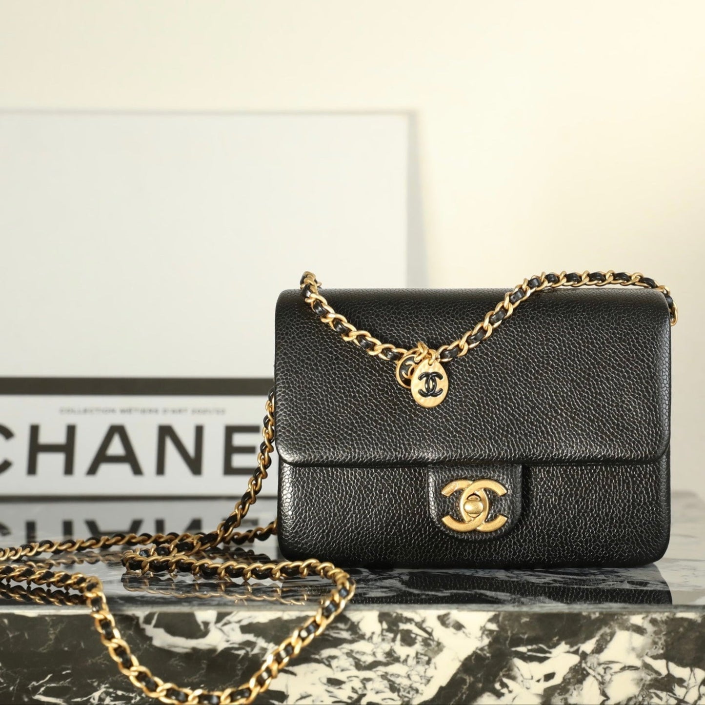 CC 24K フラップバッグ 18cm ブラック グレインカーフスキン ゴールド金具