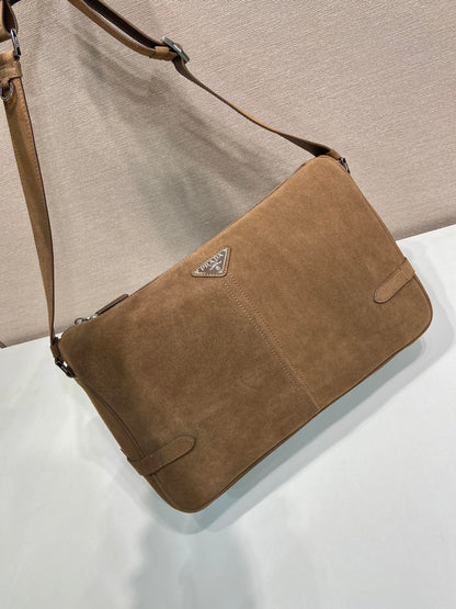 SAC HOBO 35 EN DAIM PAIN D'ÉPICES LOGO ARGENT