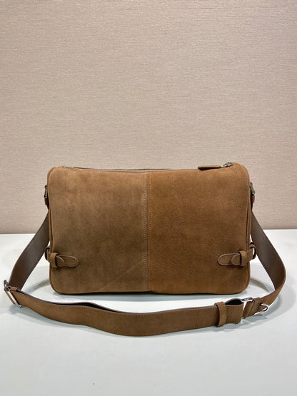 SAC HOBO 35 EN DAIM PAIN D'ÉPICES LOGO ARGENT