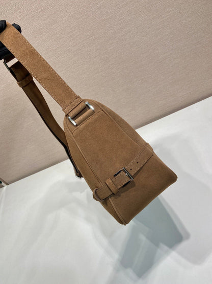 SAC HOBO 35 EN DAIM PAIN D'ÉPICES LOGO ARGENT