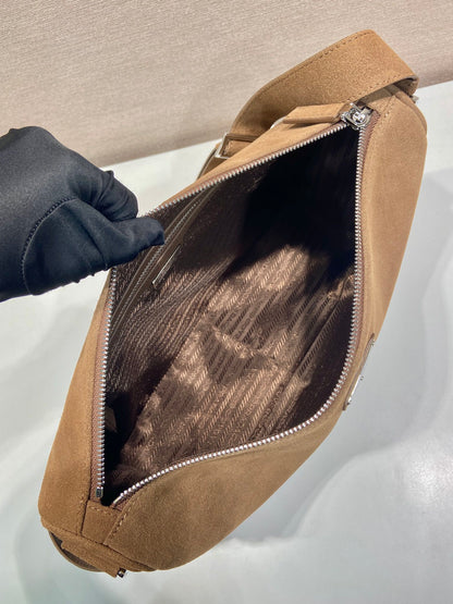SAC HOBO 35 EN DAIM PAIN D'ÉPICES LOGO ARGENT