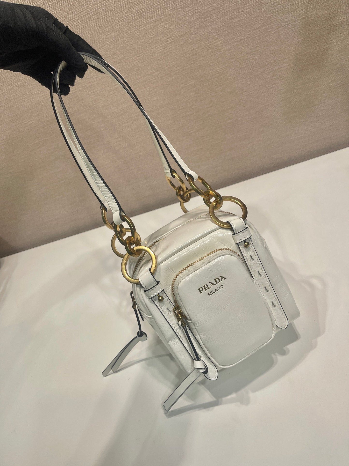 PETIT SAC RECTANGULAIRE 14 EN CUIR D'AGNEAU BLANC HUILE-CIRE QUINCAILLERIE DORÉE