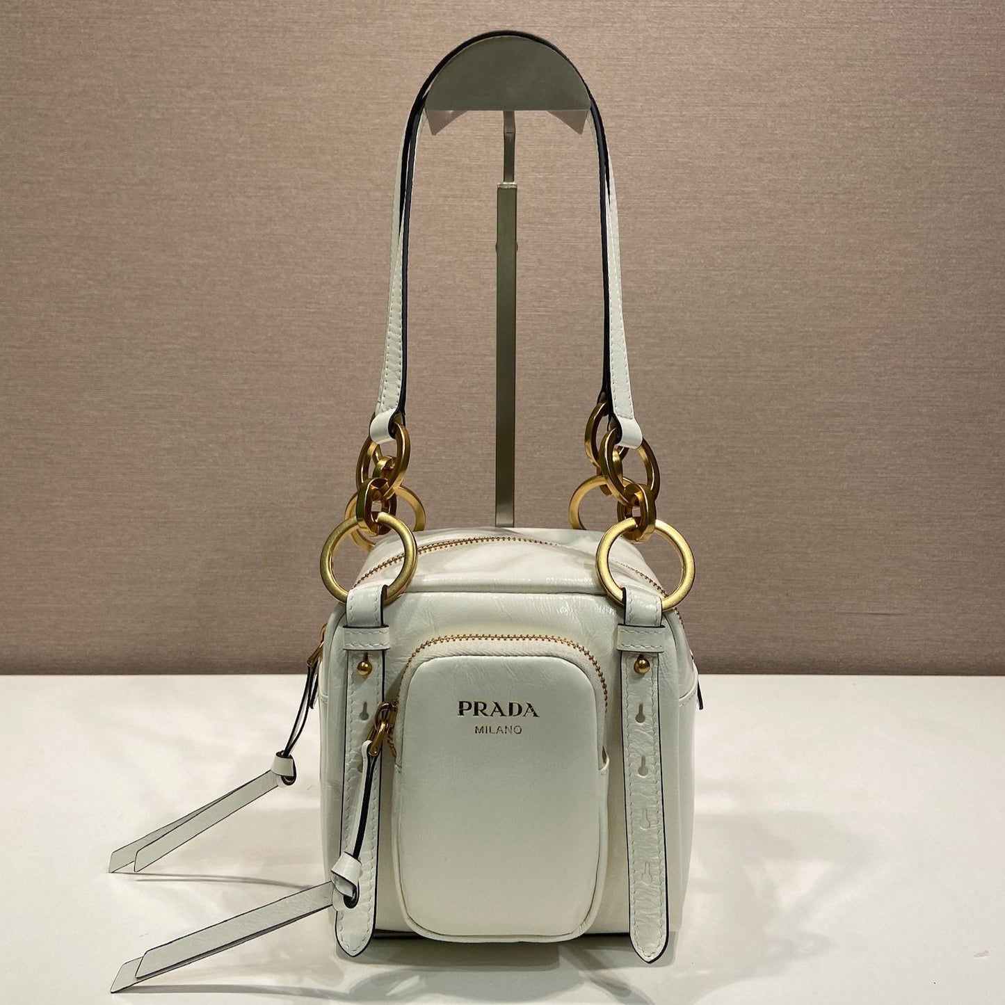 PETIT SAC RECTANGULAIRE 14 EN CUIR D'AGNEAU BLANC HUILE-CIRE QUINCAILLERIE DORÉE
